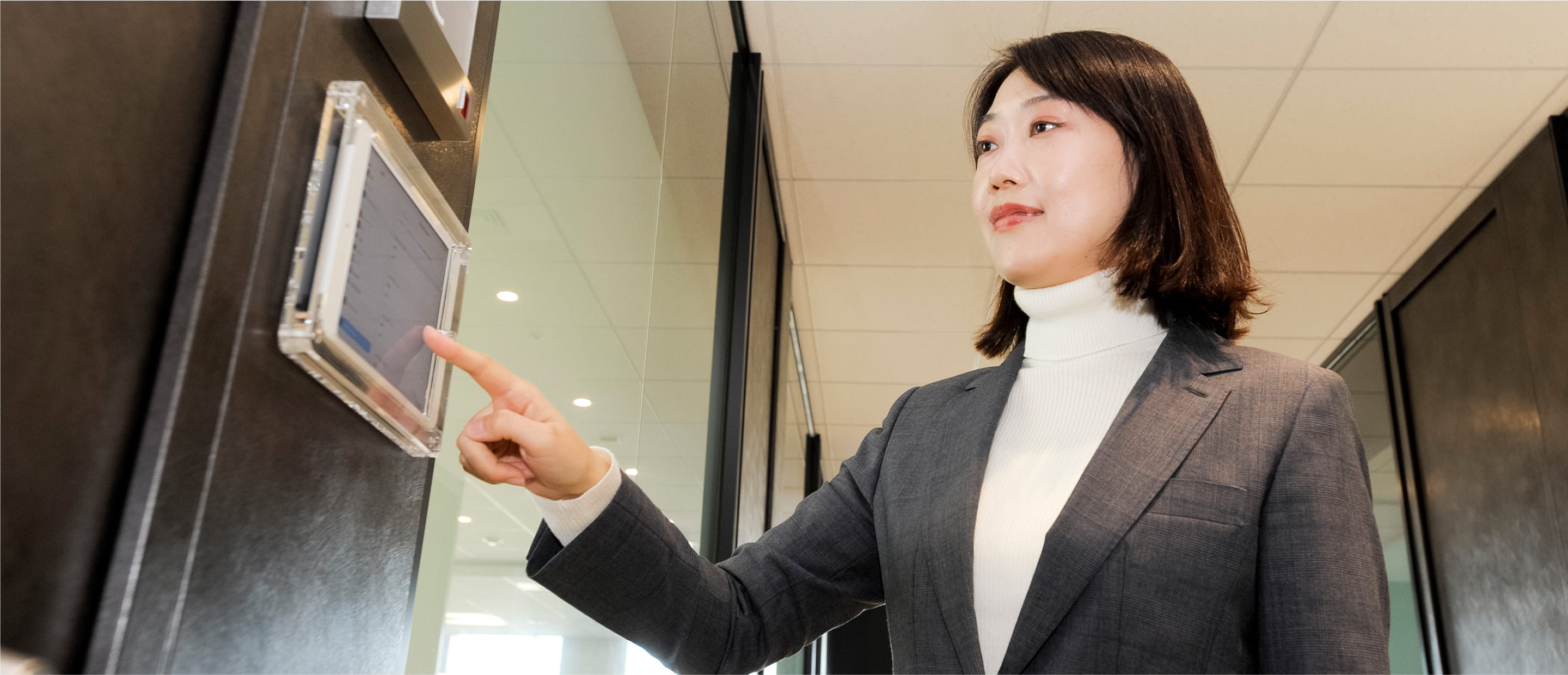 現在の仕事 前職での開発経験や会計の知識を生かし統合システムの更新や各種システムに対応