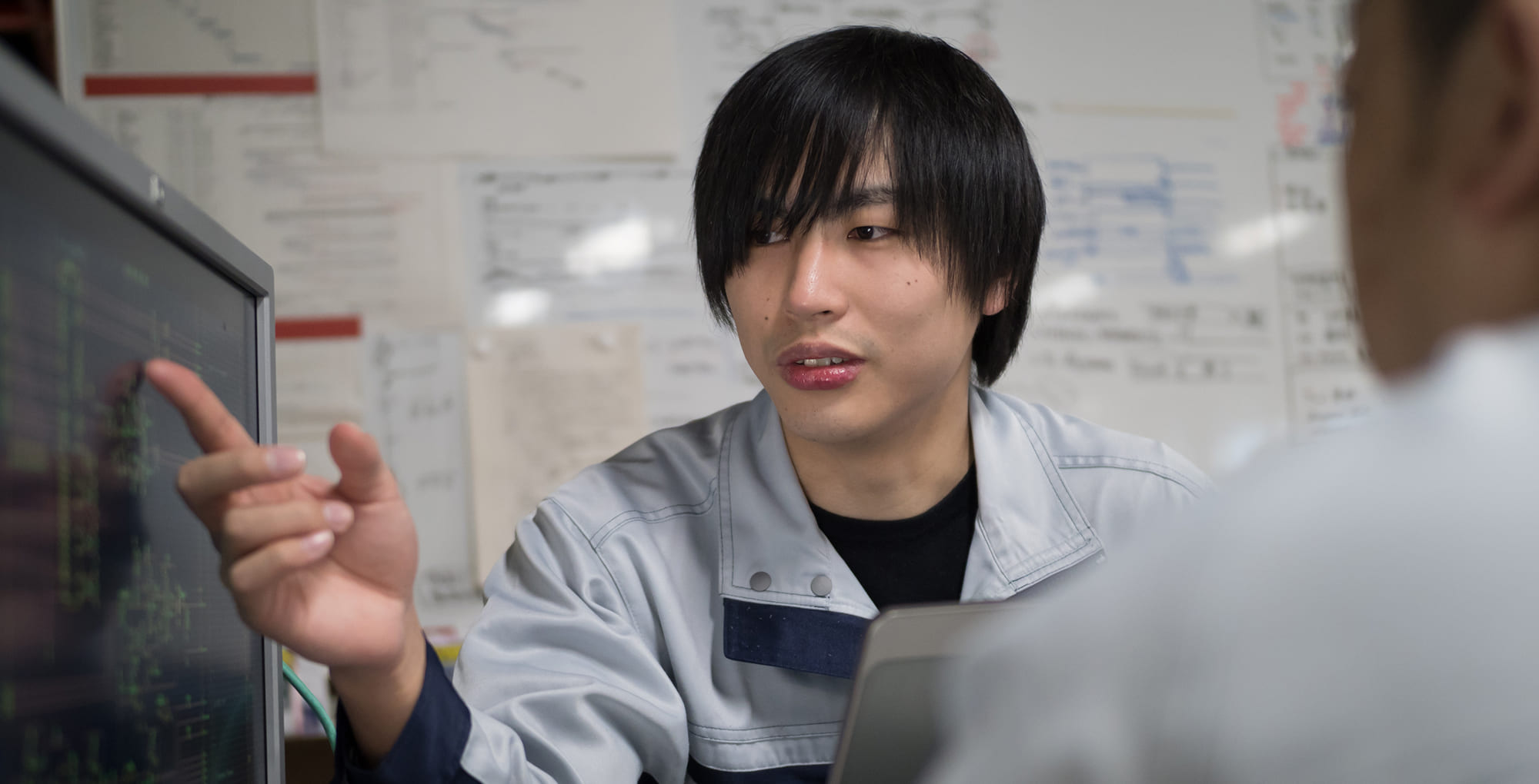 苦手だった英語を積極的な電話会議の開催で克服